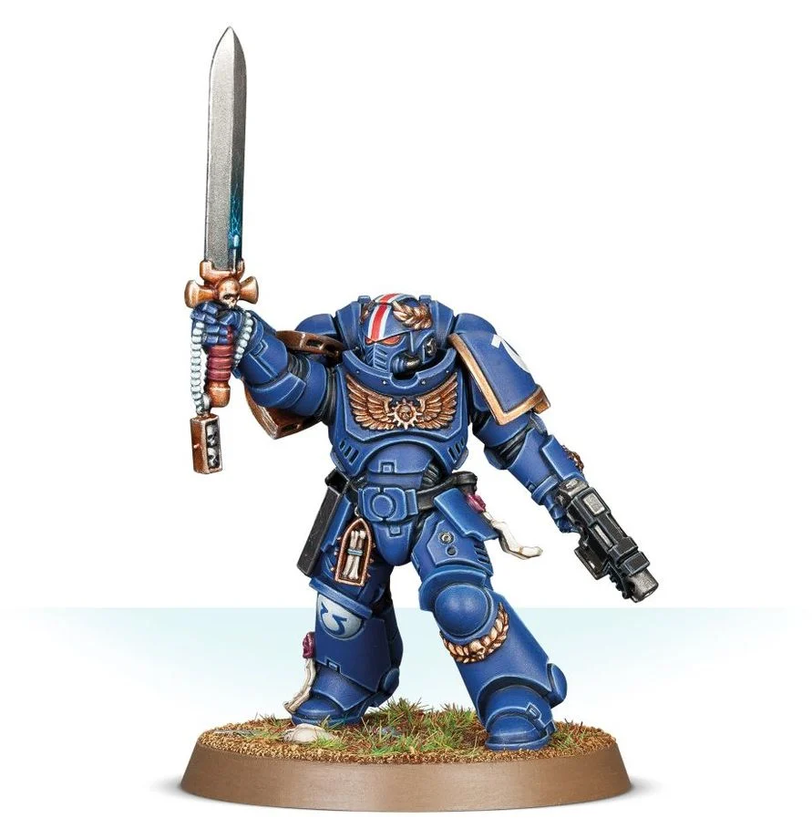Space Marines: Lieutenant with Power Sword - Image 2